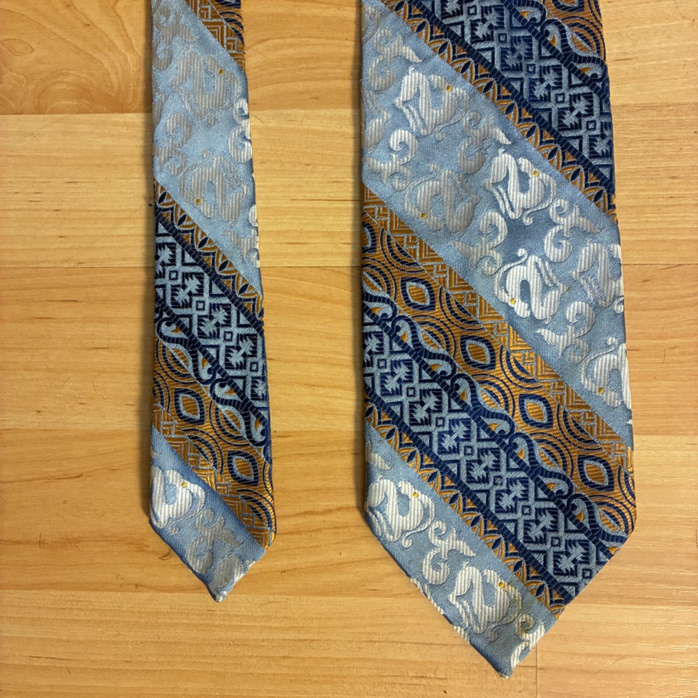 Christian Dior Blue & Gold Patterned Tie